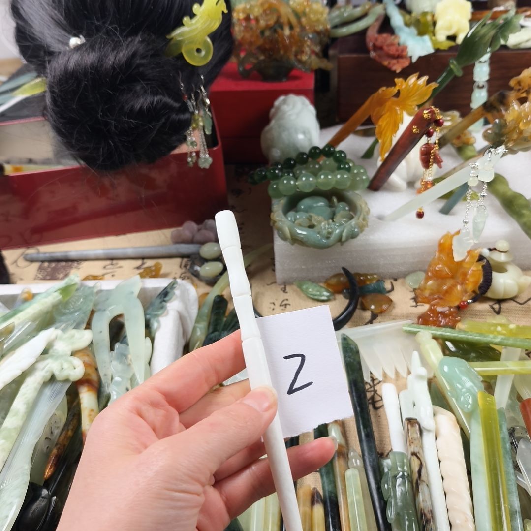 蛇纹石玉发饰合金