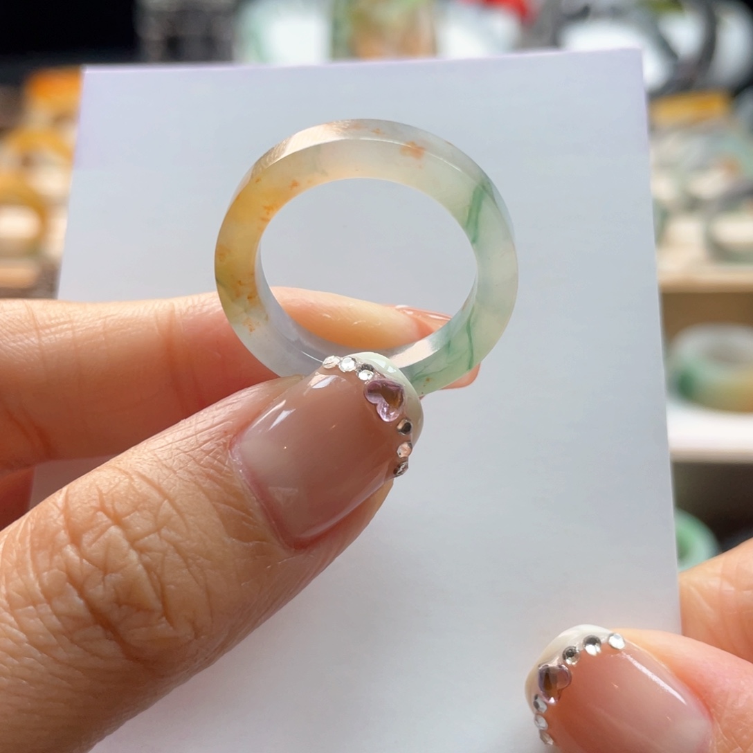 定制翡翠未镶嵌戒指