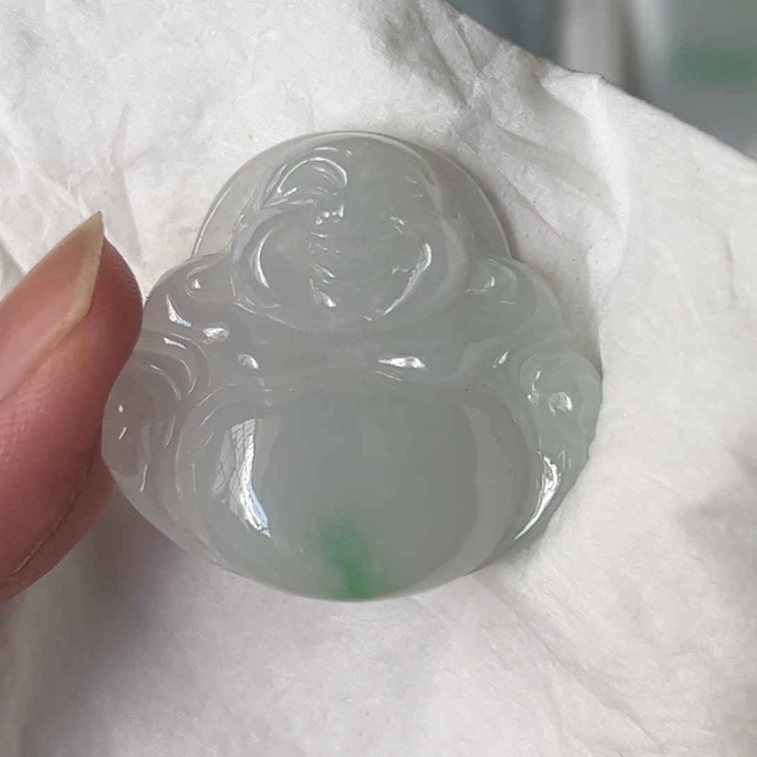 翡翠未镶嵌颈饰佛