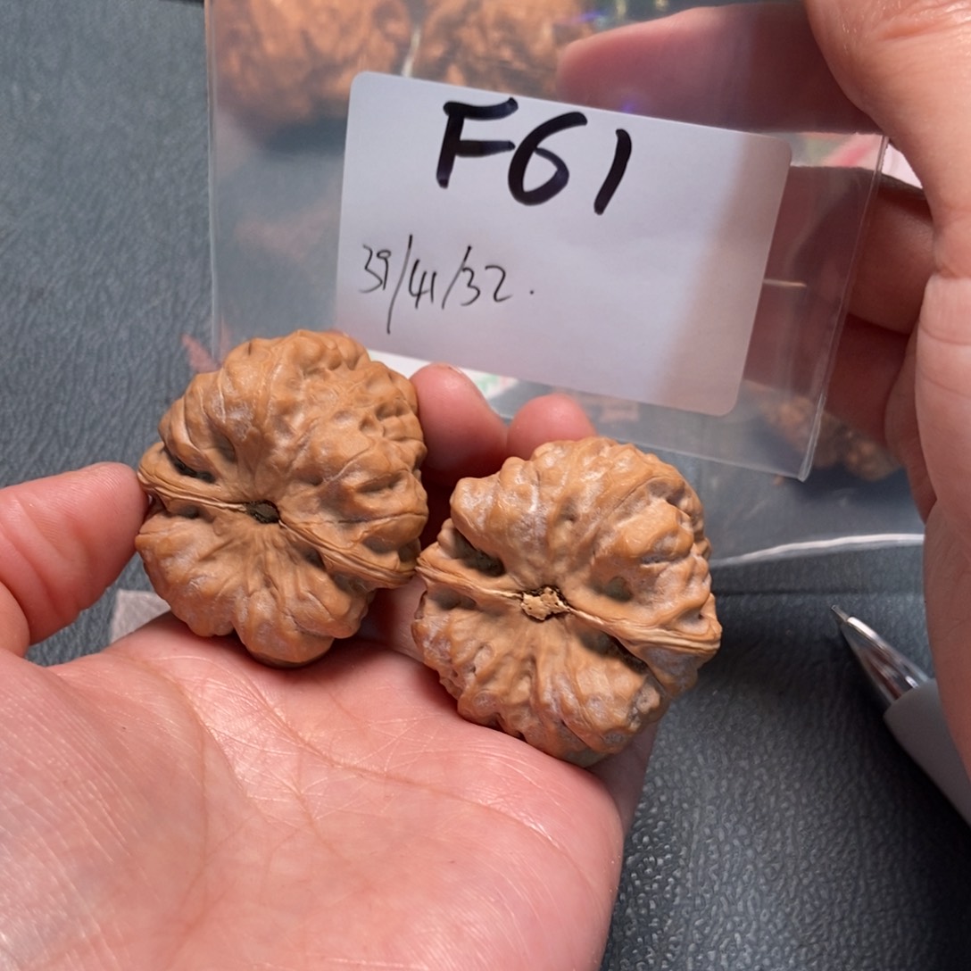 文玩核桃吊坠蛤蟆