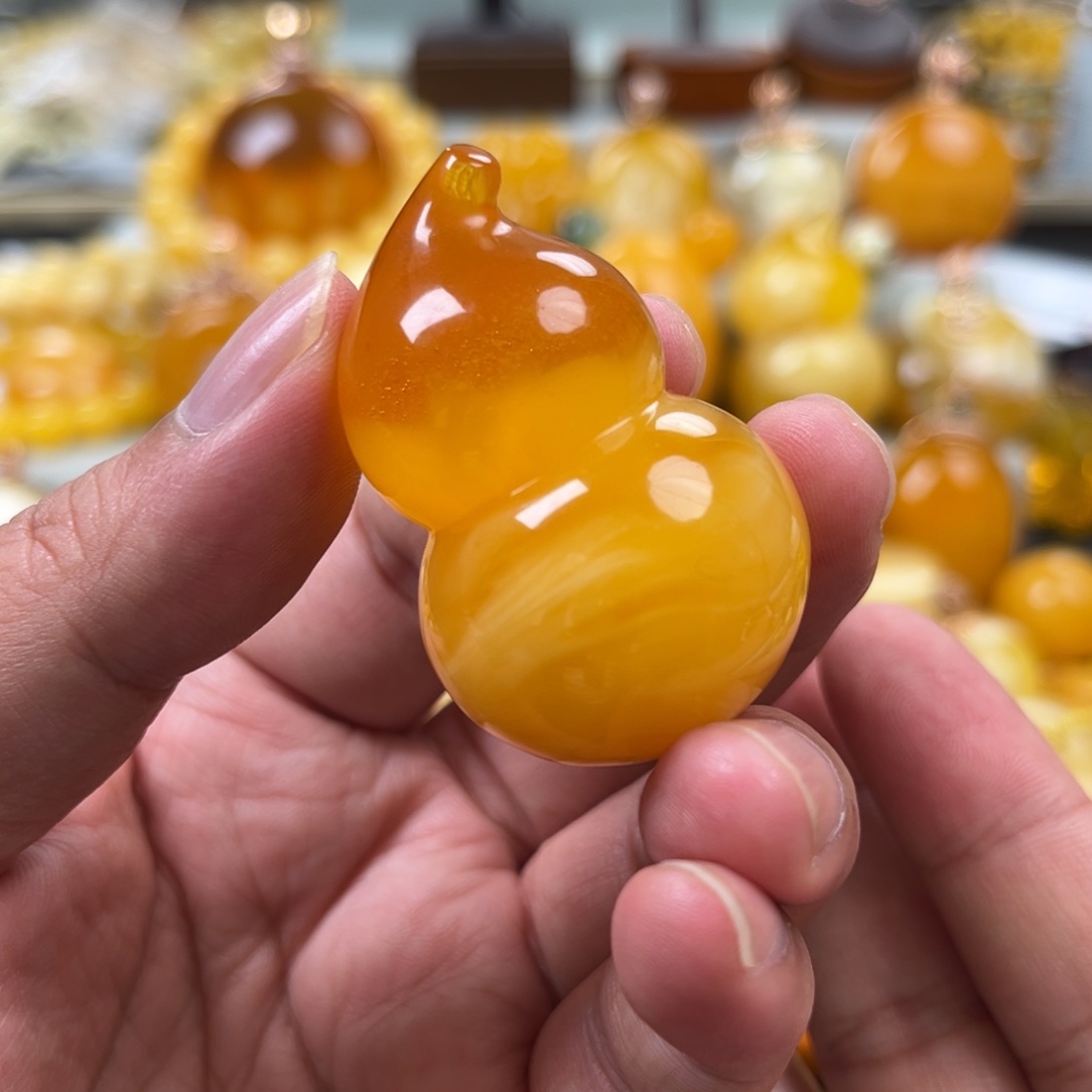 未镶嵌蜜蜡珠宝奇石