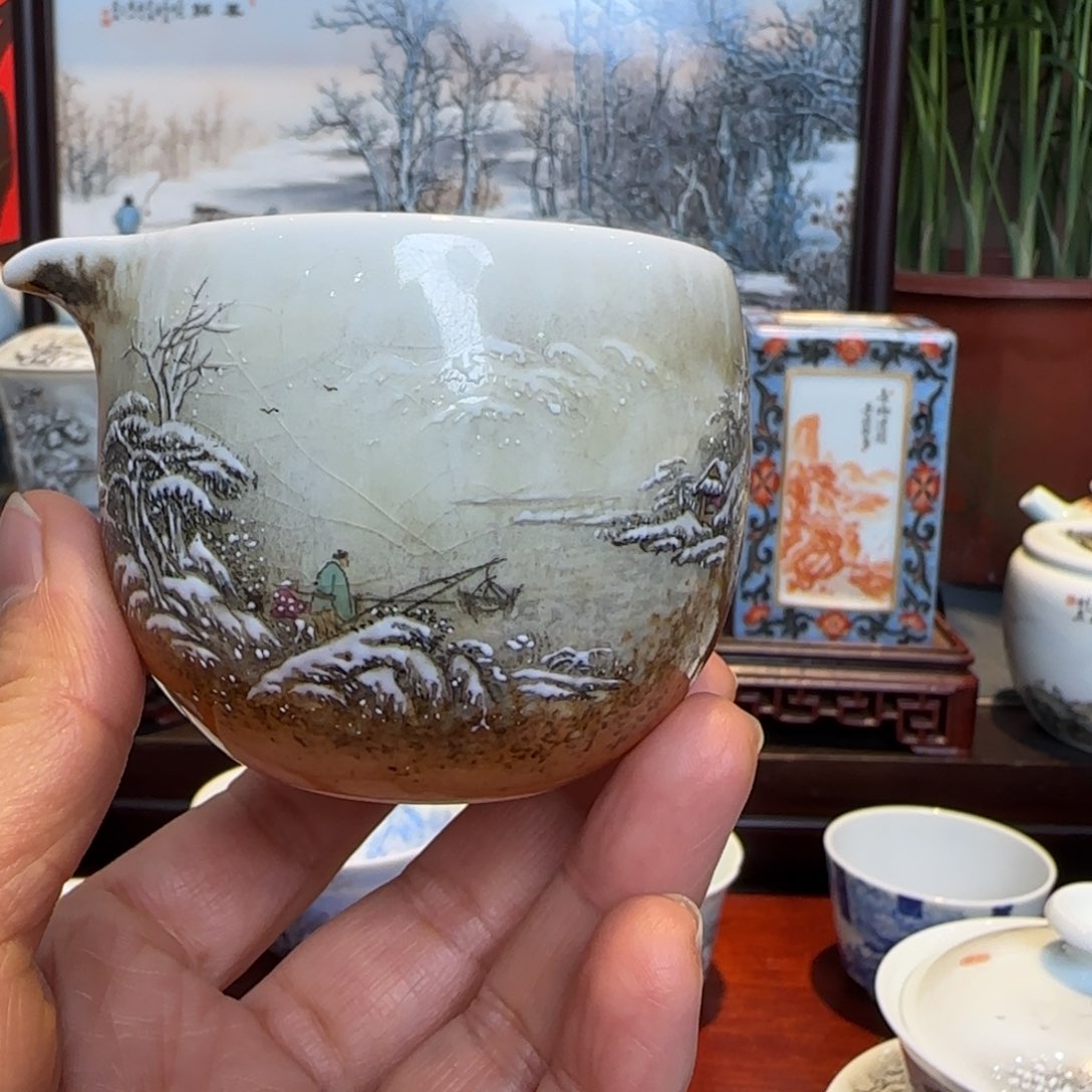 风***馆粉彩雪景公道杯杯