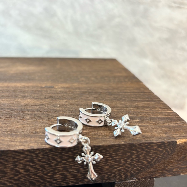 铜合金合成锆石耳饰 十字粉色耳圈耳环EH3058