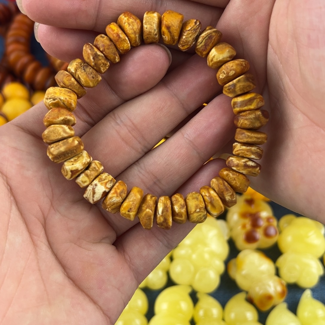 琥珀未镶嵌珠宝奇石