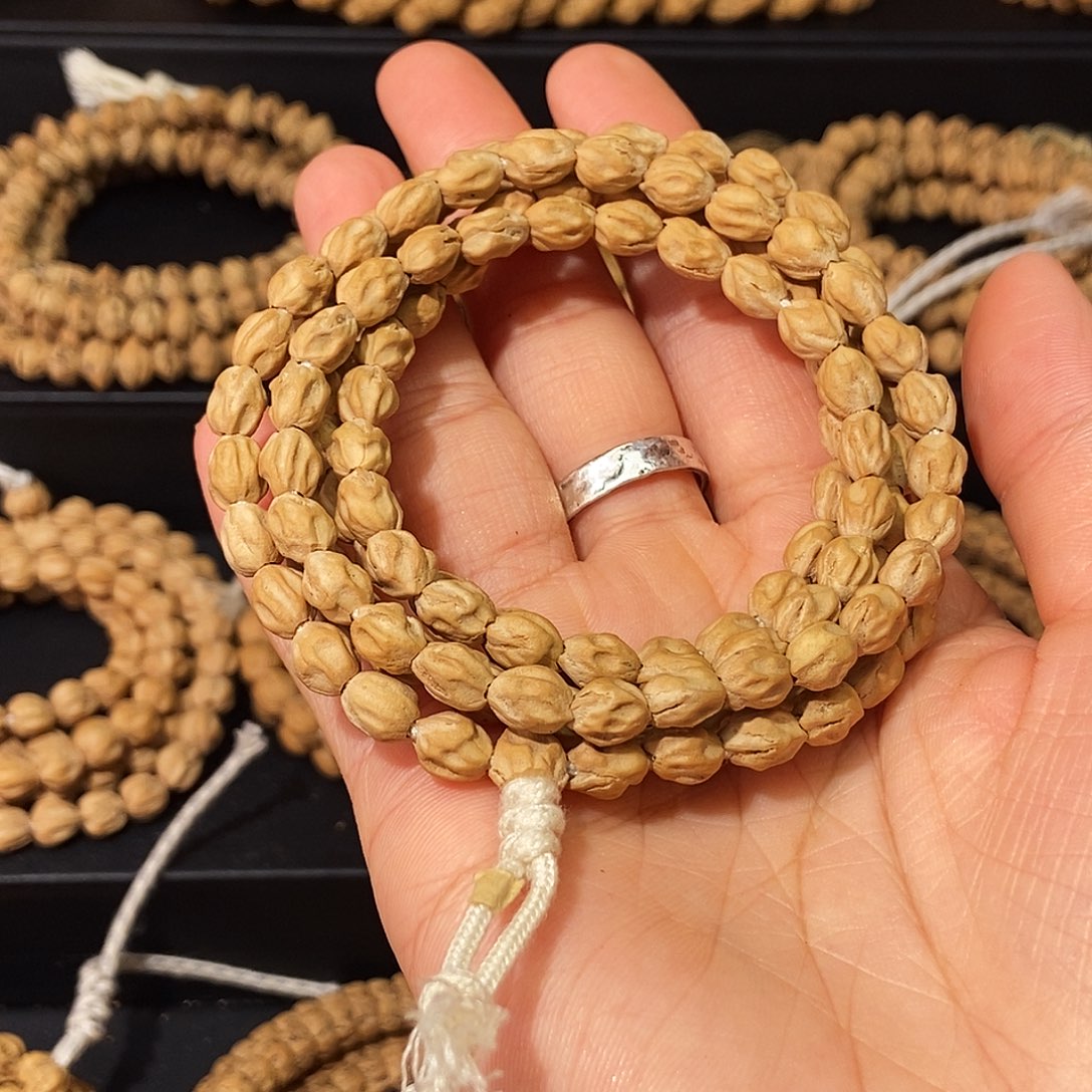 用***4吊坠柏香籽/百香籽