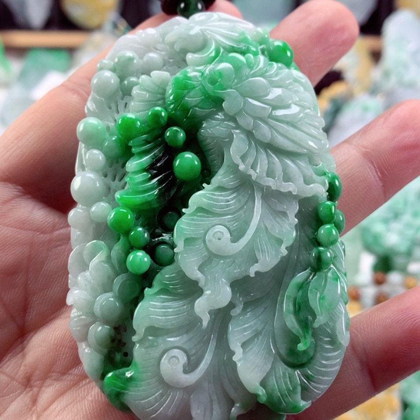 【闪购商品】翡翠吊坠(不含链)未镶嵌