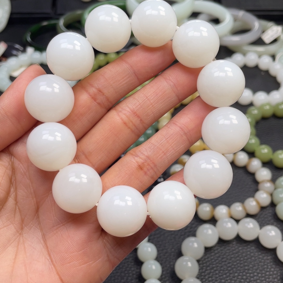 和田玉未镶嵌手链