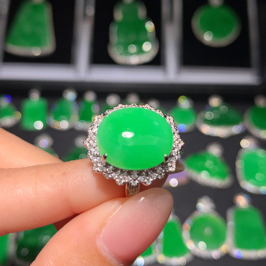 翡翠18K金镶嵌颈饰翡翠戒指吊坠两用款