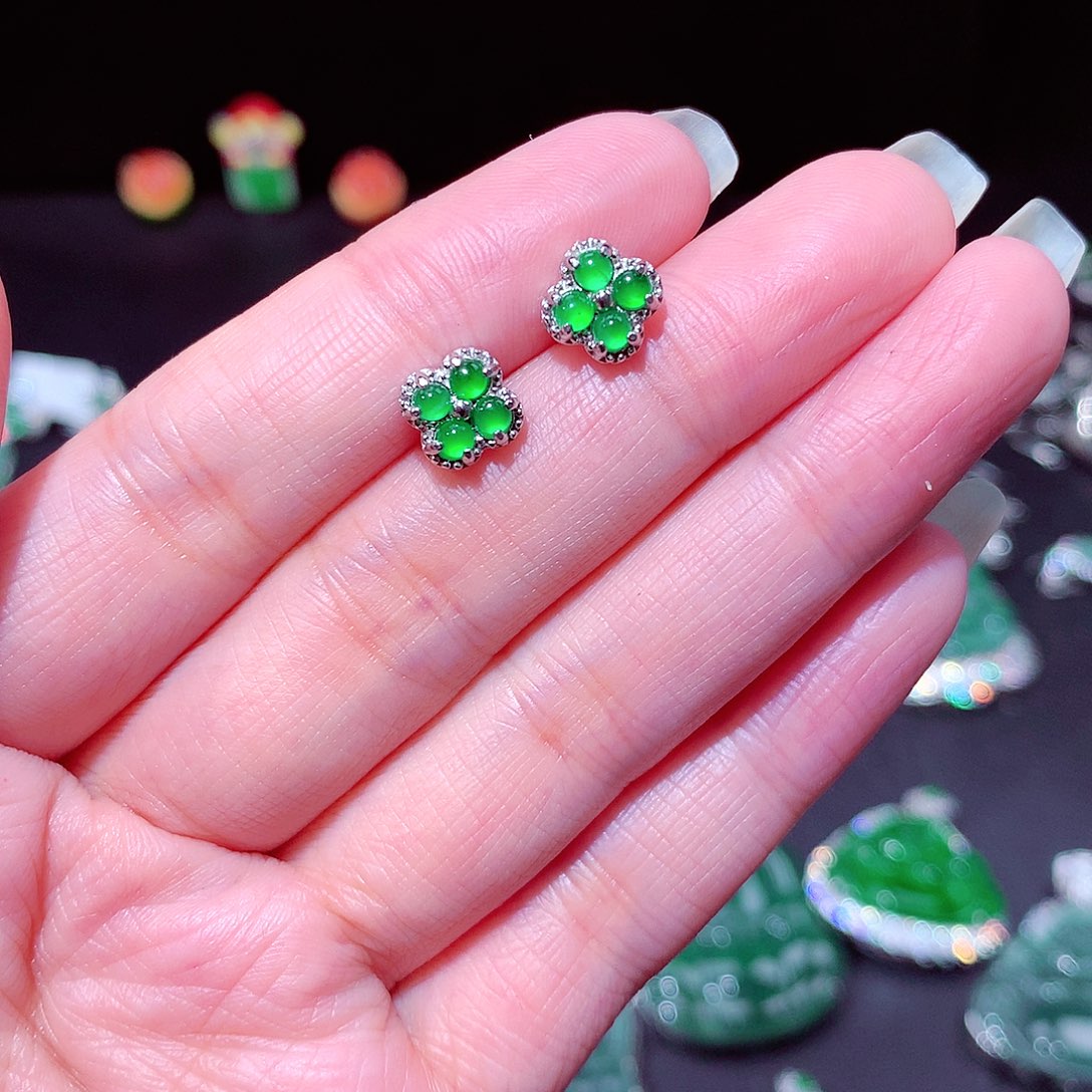 【闪购商品】翡翠吊坠(不含链)未镶嵌