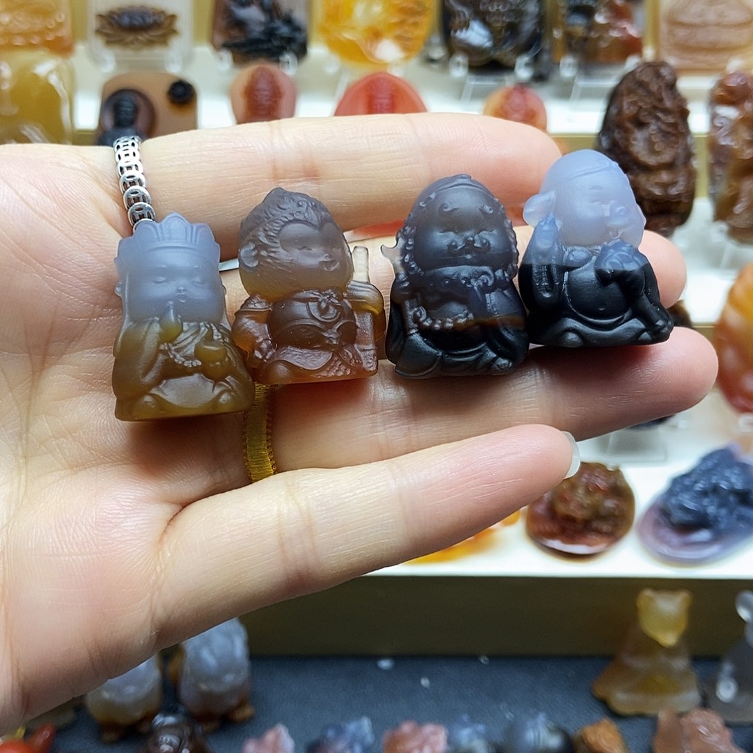 珍****玛瑙/玉髓未镶嵌颈饰