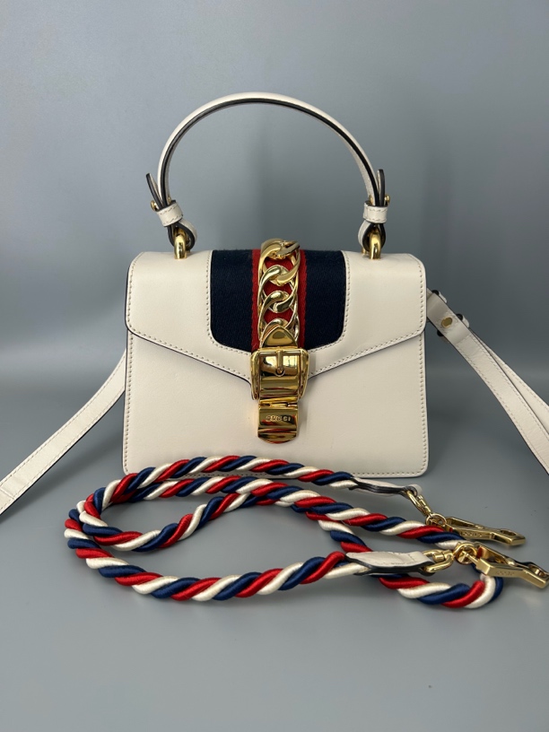 95新 GUCCI/古驰 Gucci古驰塞尔维亚白色小号包 6106