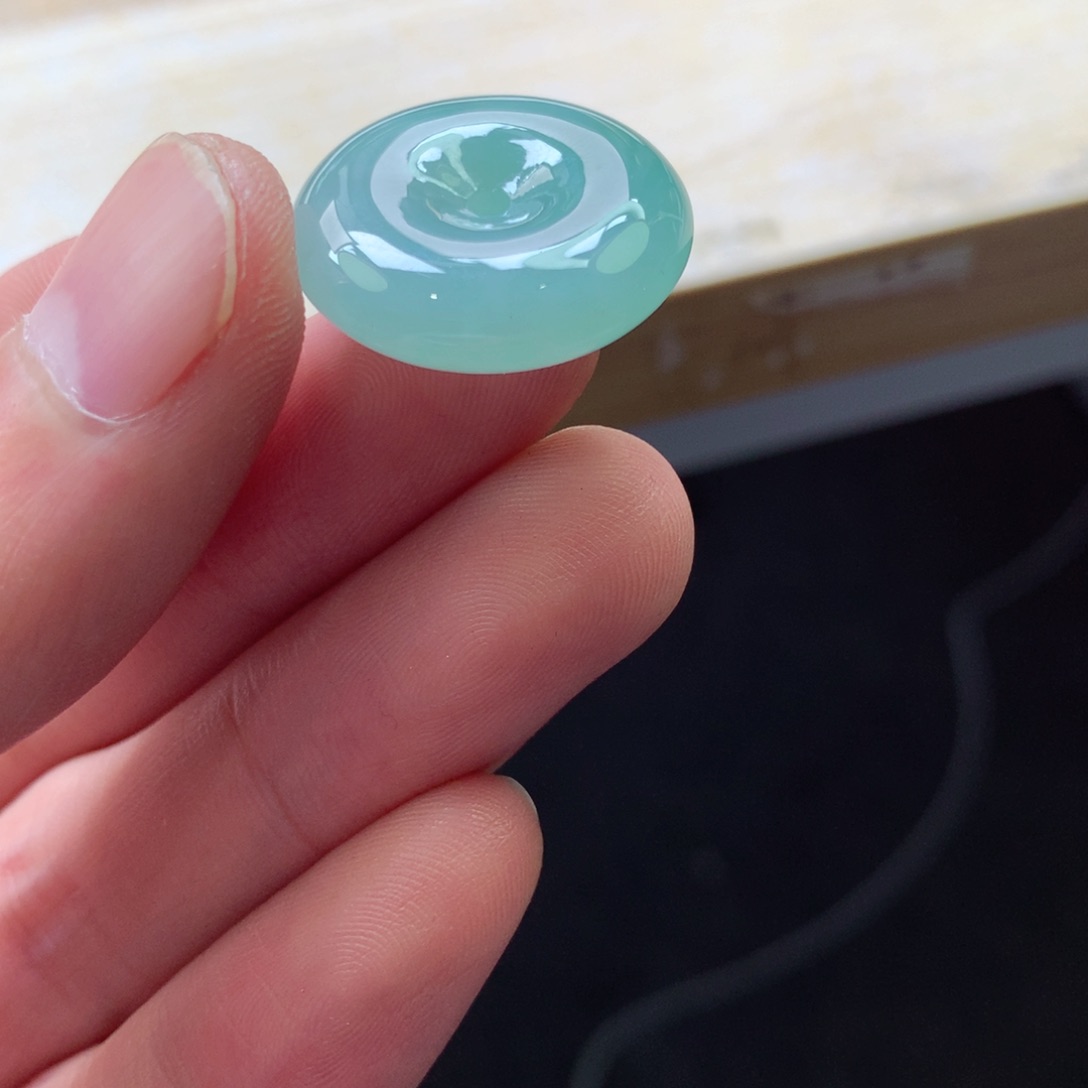 翡翠颈饰未镶嵌吊坠