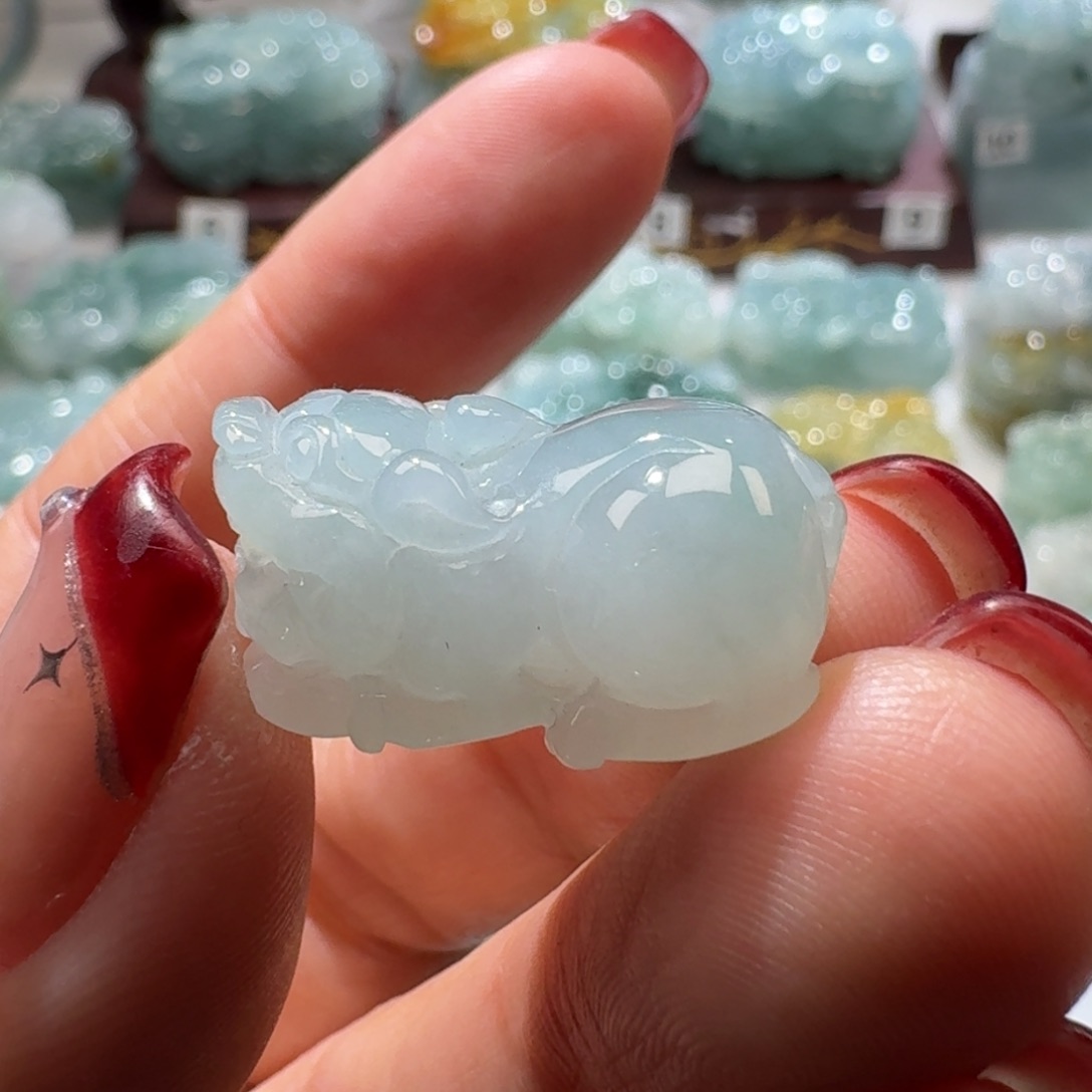 定制翡翠未镶嵌貔貅