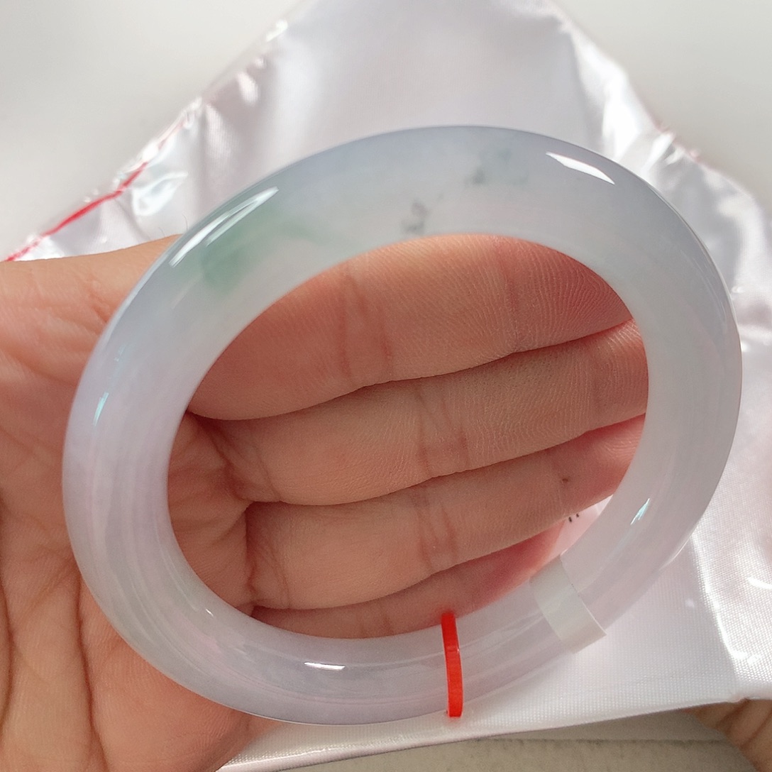 翡翠手镯未镶嵌①⑤⑧