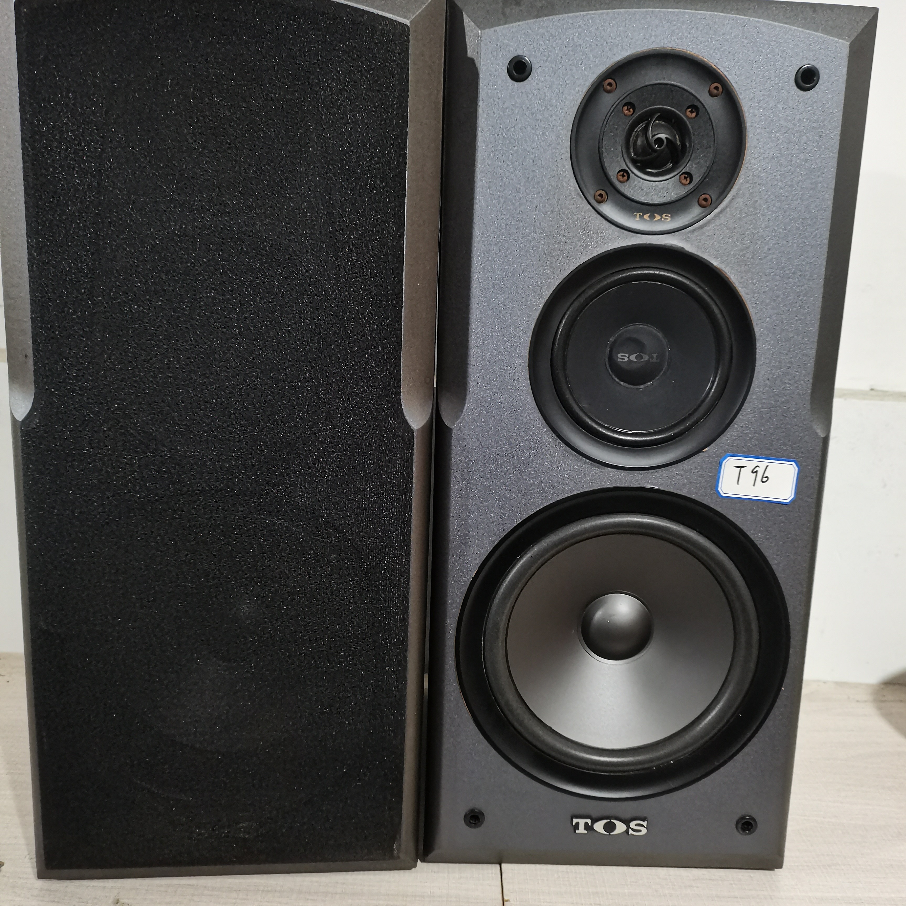 8新  T96号书架音响一对 八寸三分频 运费自理