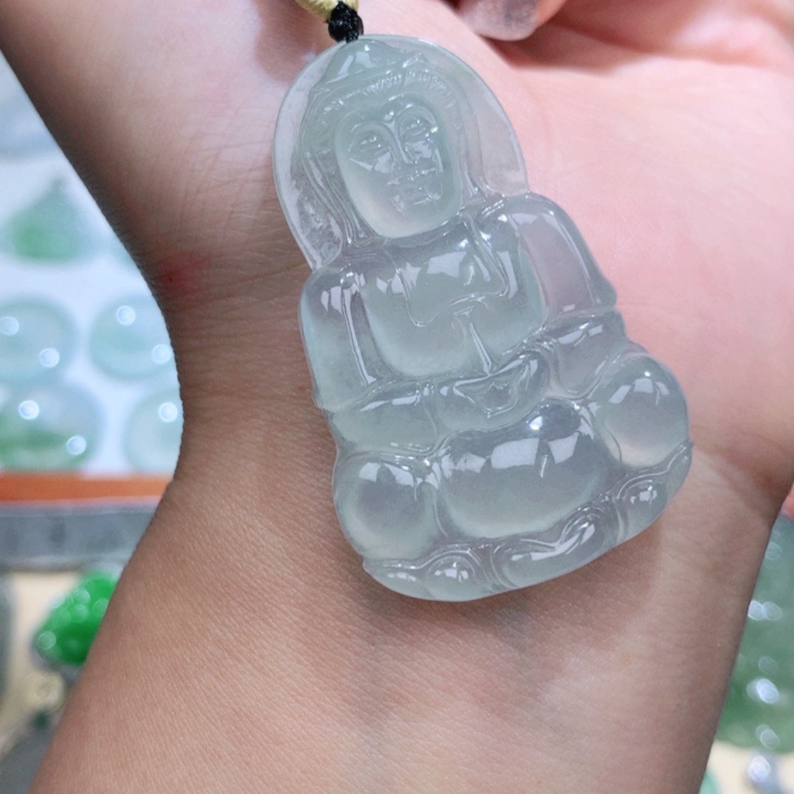 【闪购商品】翡翠颈饰未镶嵌观音