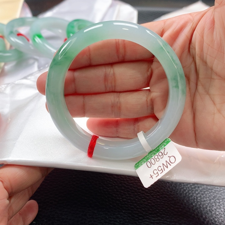 翡翠手镯未镶嵌5555565656