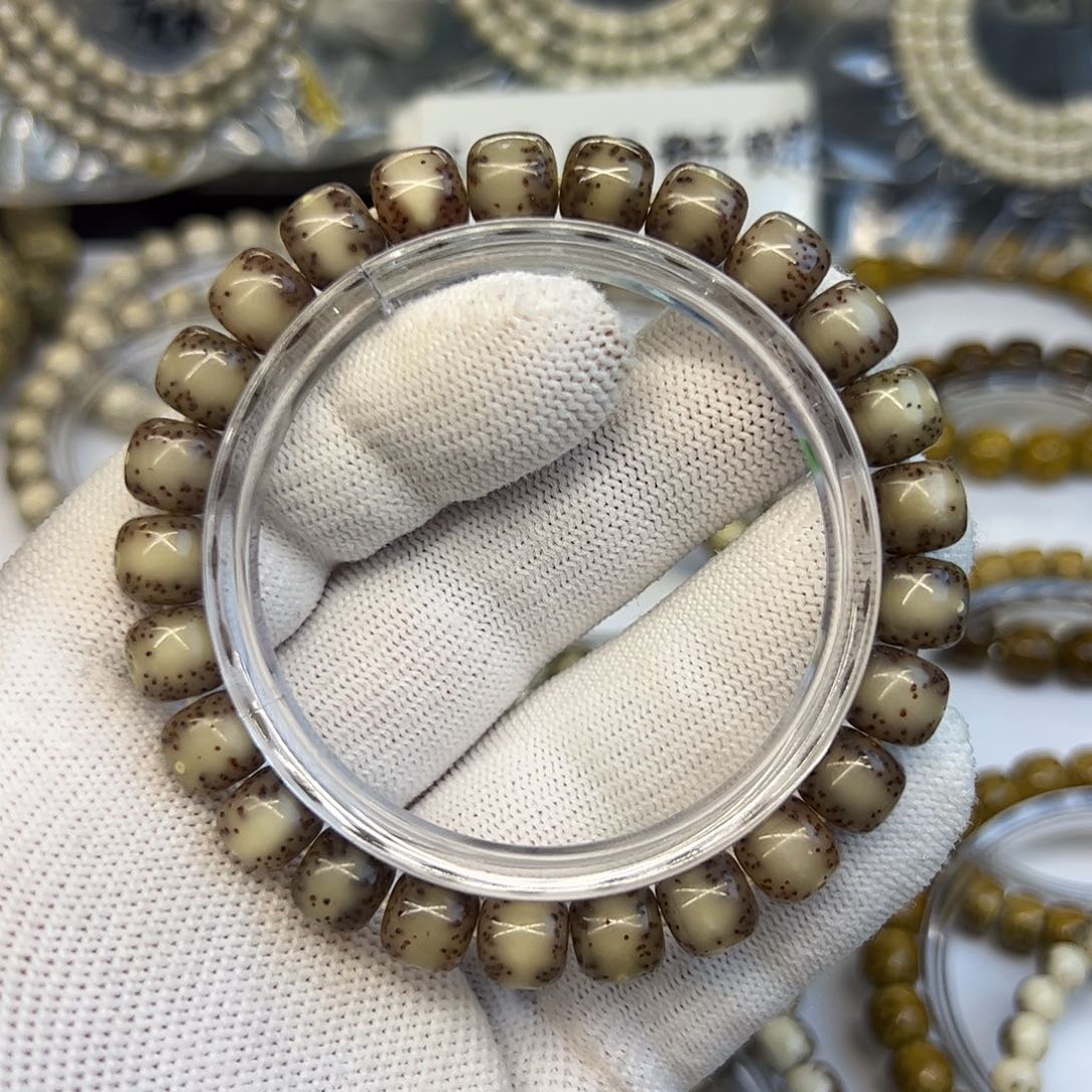 星月菩提手串粉冰糖通体留白9✖️8