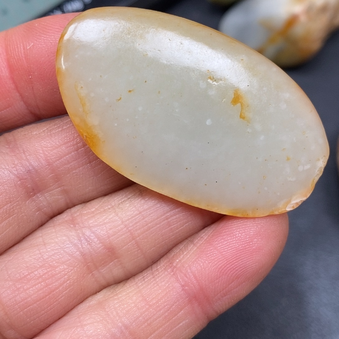 和田玉未镶嵌珠宝奇石