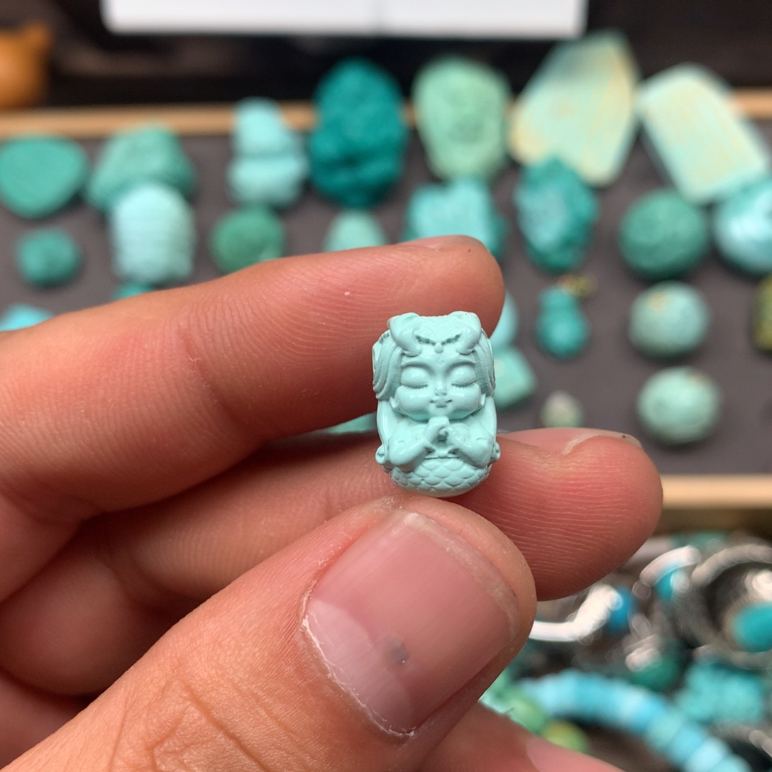 绿松石雕刻未镶嵌