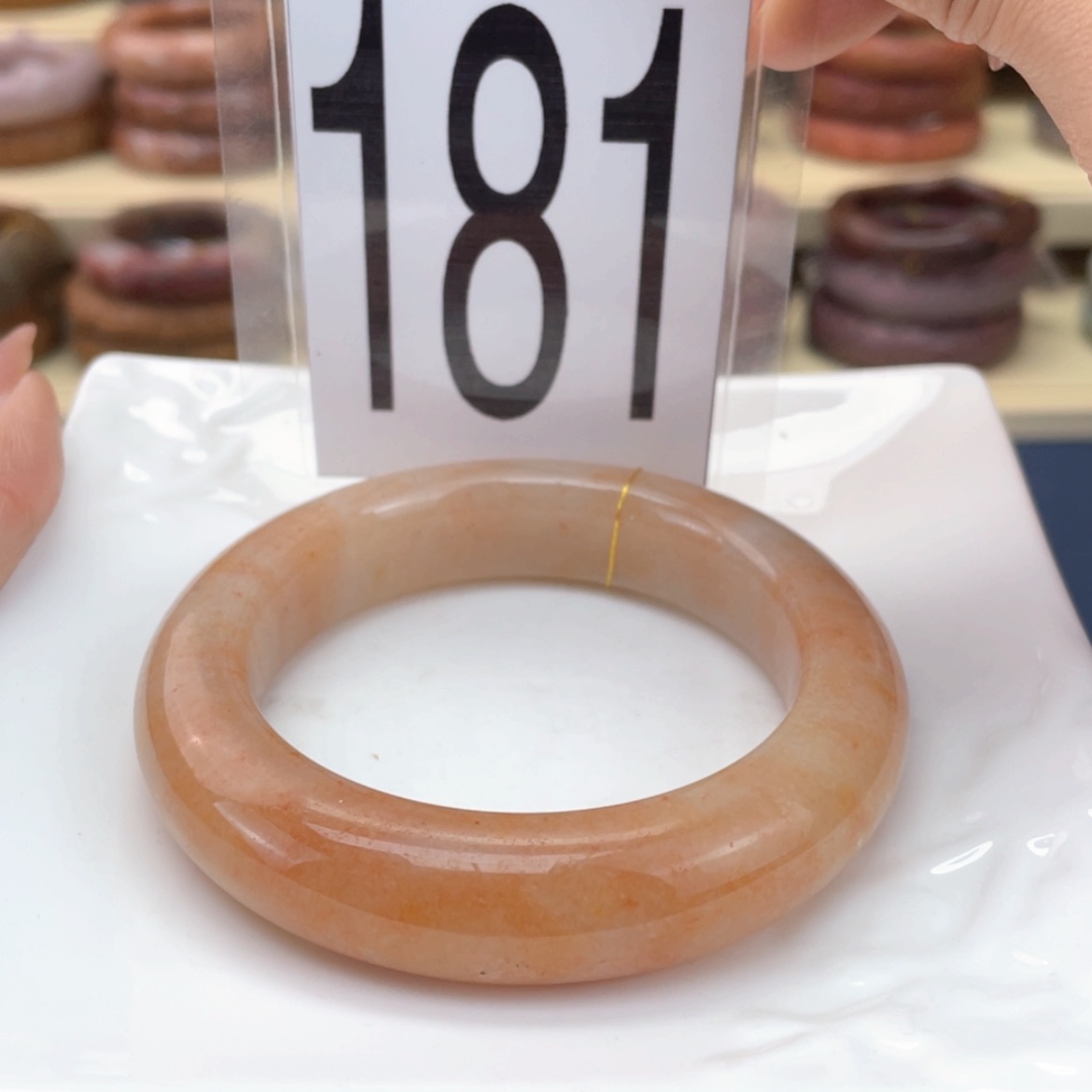 【闪购商品】石英质玉手镯未镶嵌