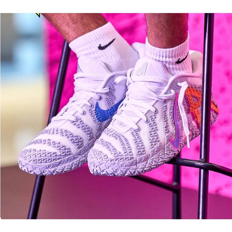 耐克（NIKE）男子JA3莫兰特三代运动篮球鞋HF2794-100