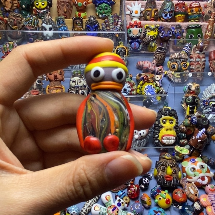 玻璃颈饰唐老鸭一个013