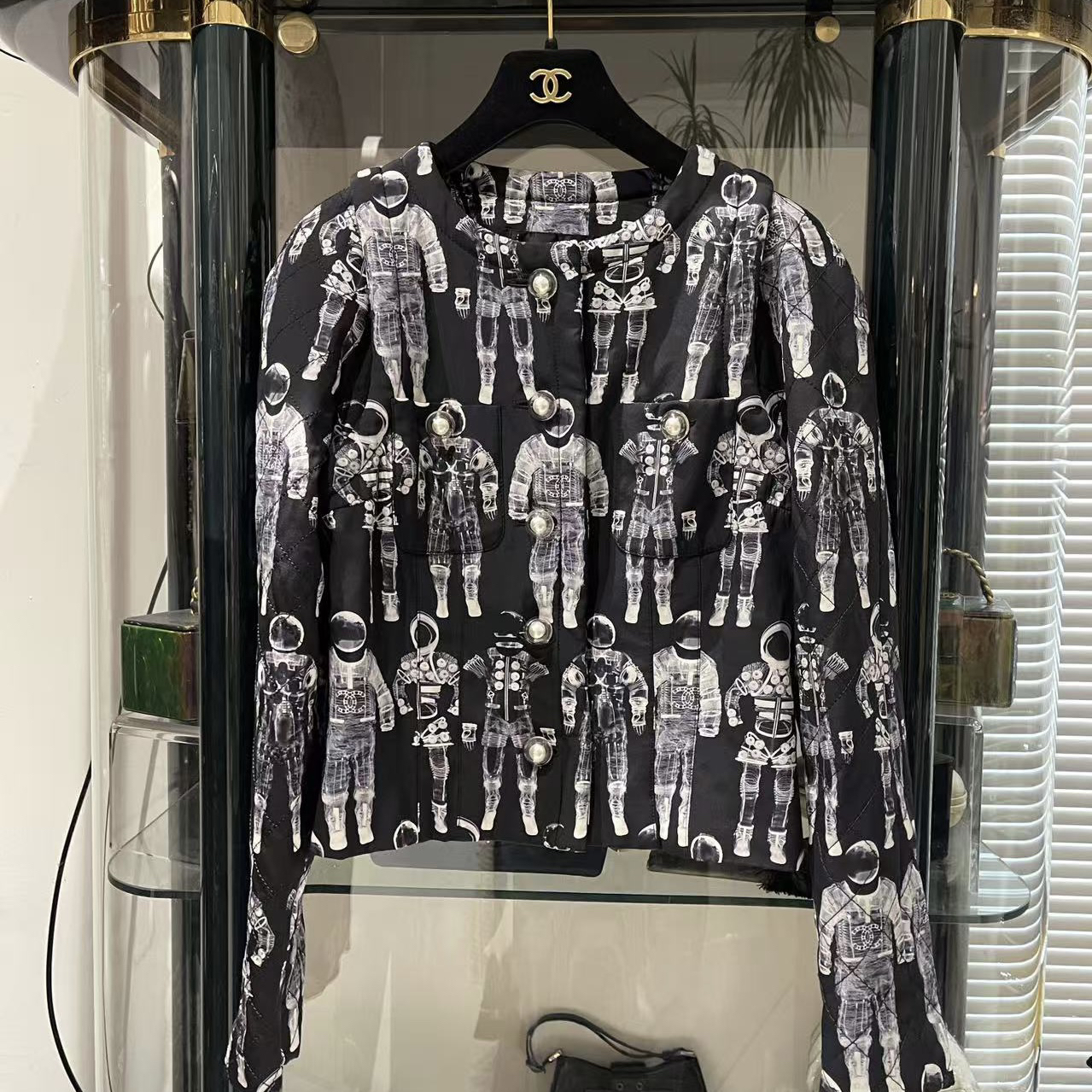 99新 Chanel/香奈儿 17k地控中心 宇航员涂鸦两口袋外套 38码