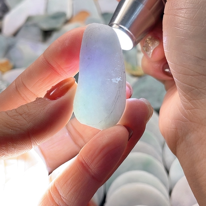 颈饰未镶嵌翡翠1