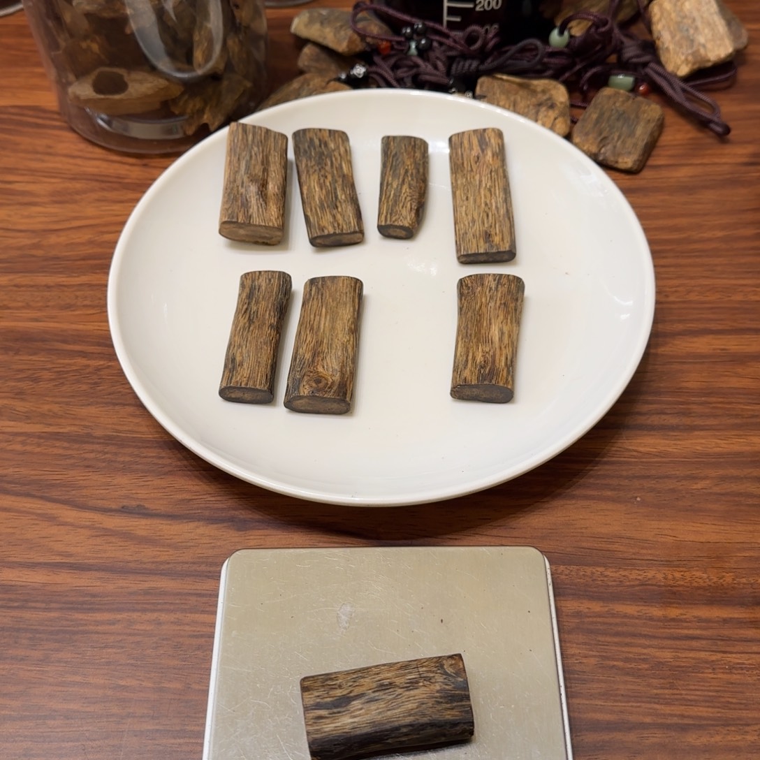 沉香沉香碎屑奇楠无事牌7克