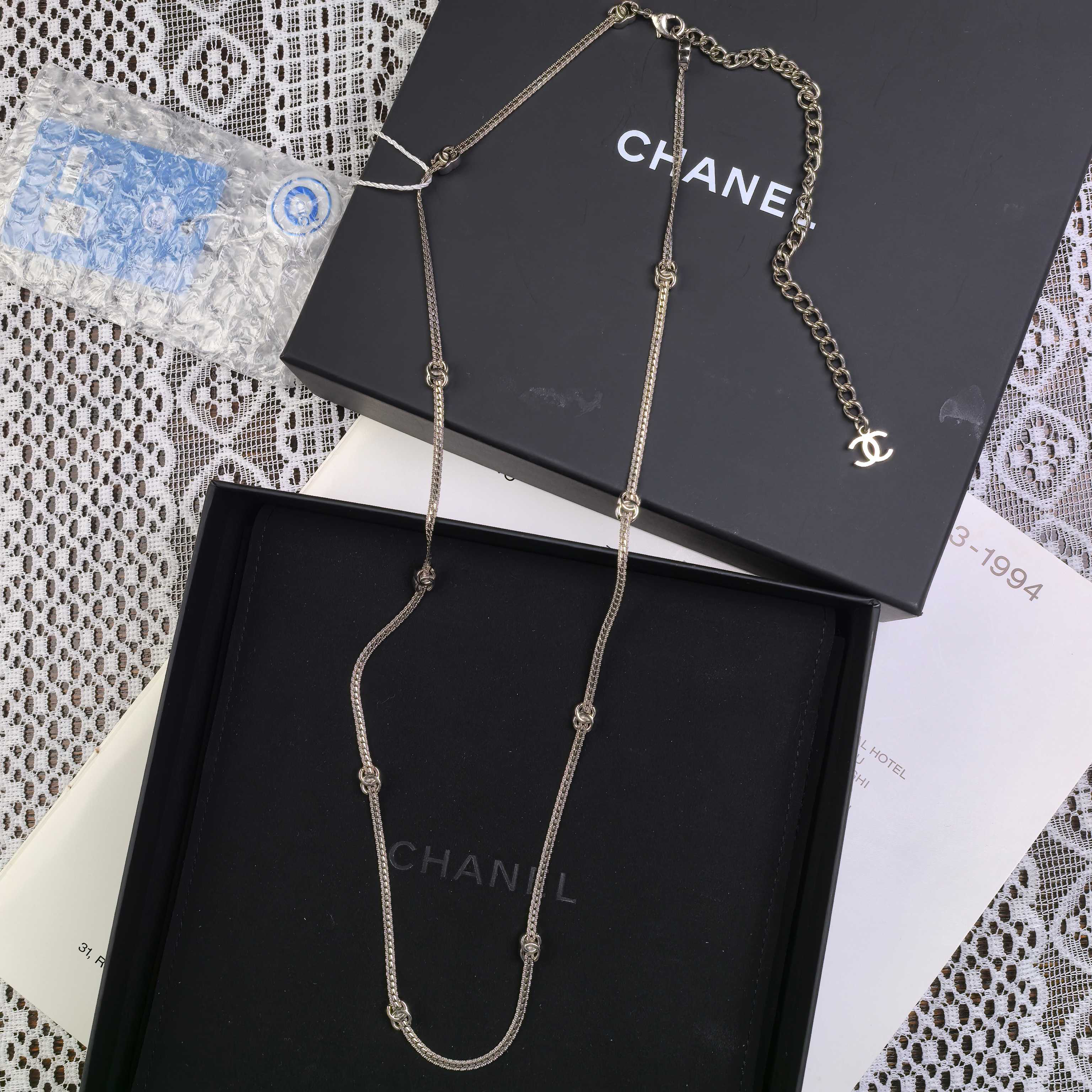 99新 Chanel/香奈儿 Chanel11花毛衣链