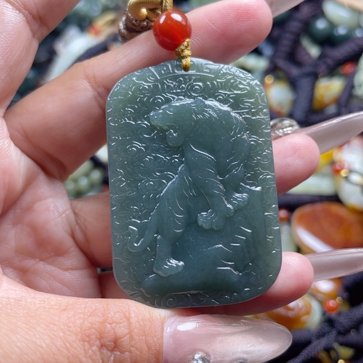 和田玉颈饰未镶嵌双面