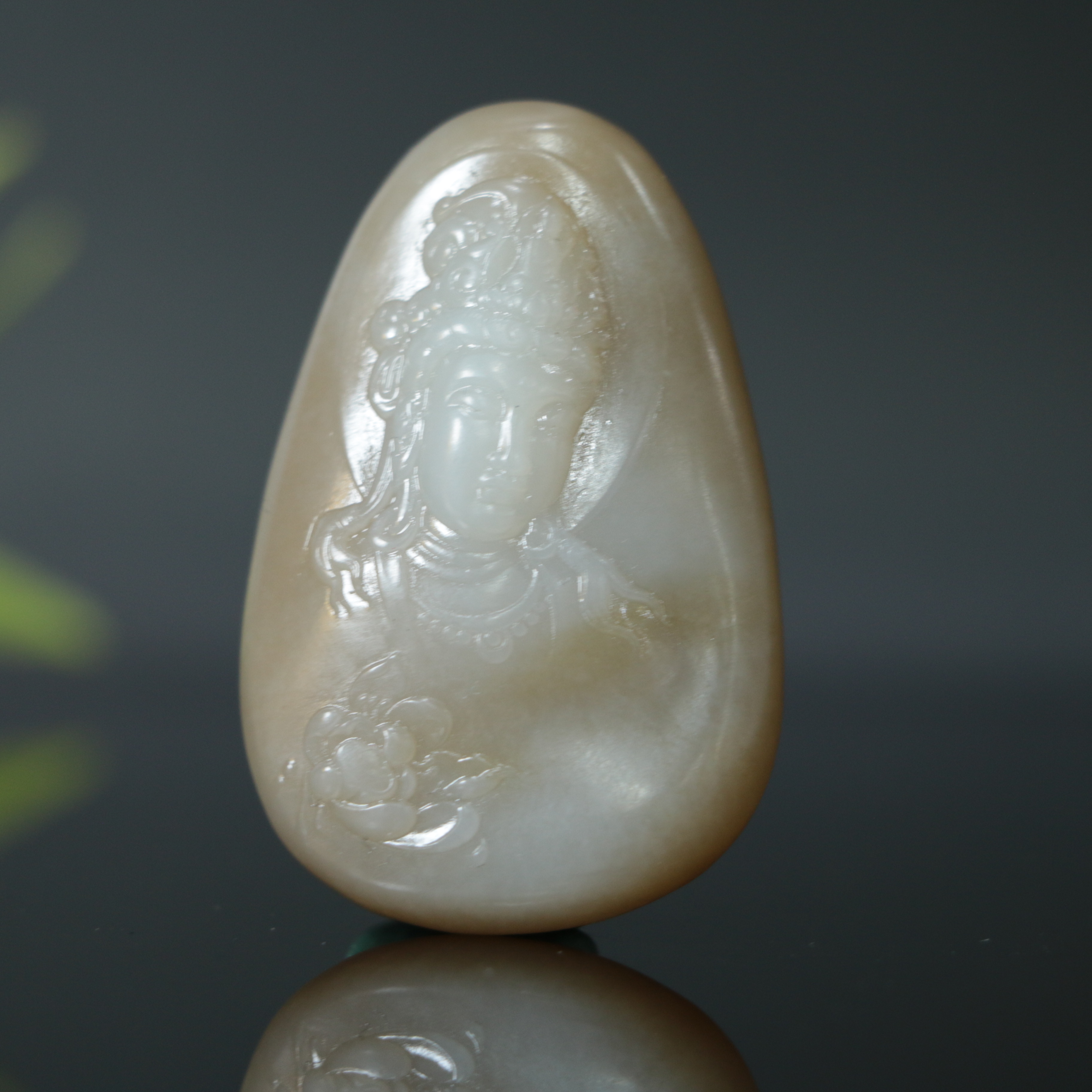 1207GC8808和田玉挂件