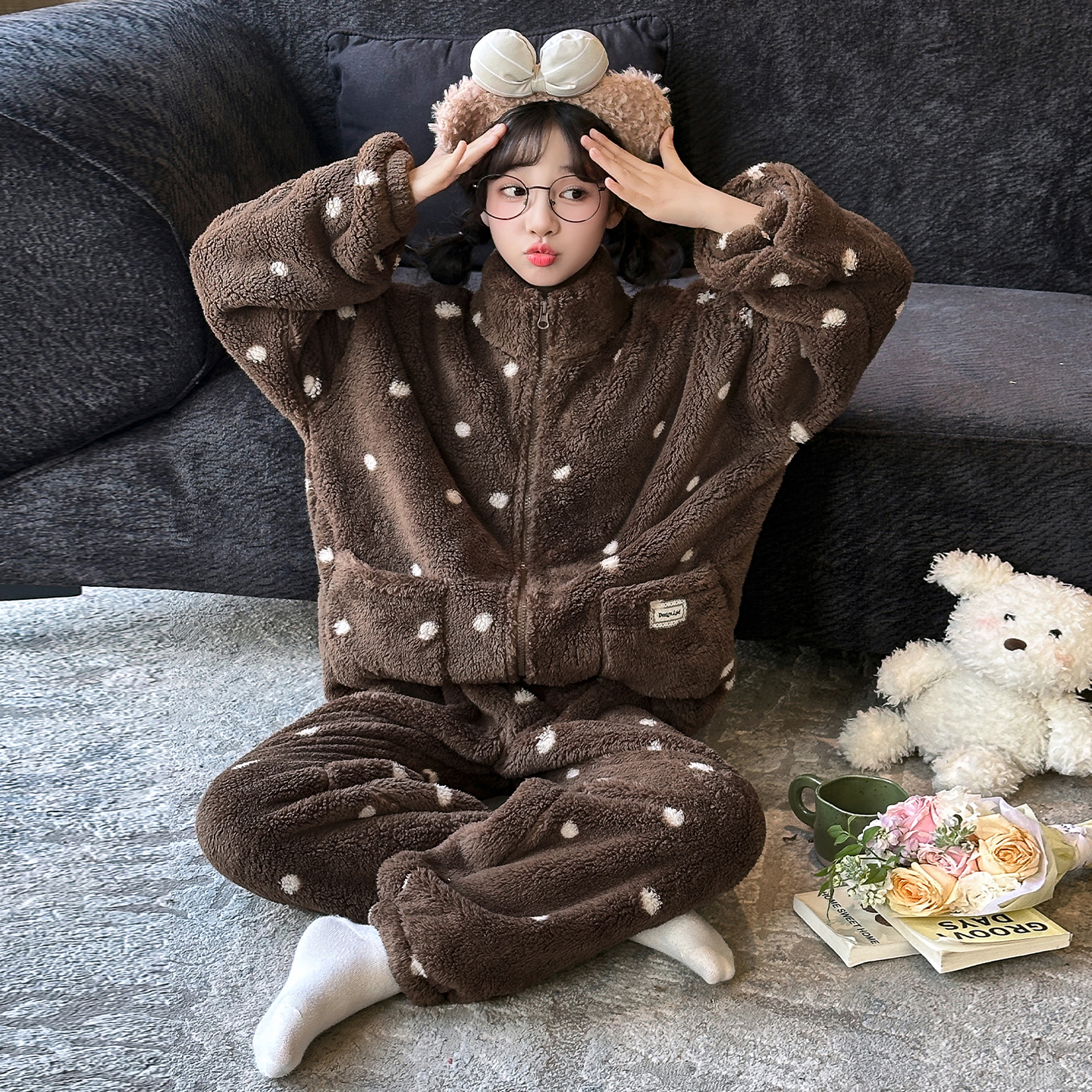 女童秋冬睡衣2025新款儿童女孩珊瑚绒保暖家居服女大童冬季法兰绒