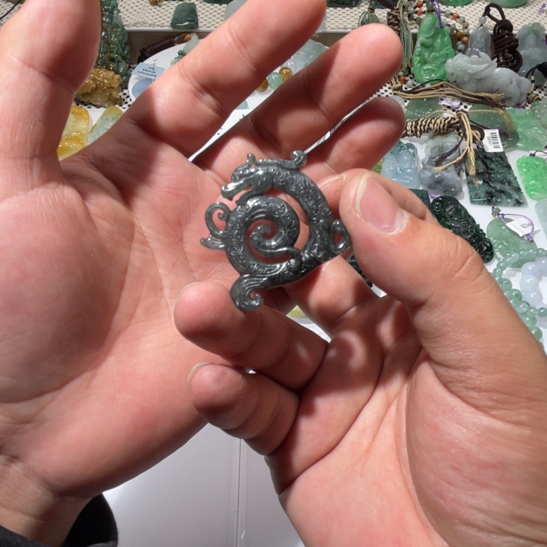 翡翠颈饰未镶嵌天然