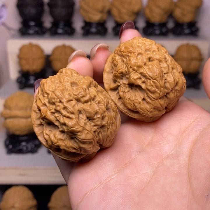 文玩核桃把件36Y—九龙疙瘩包38尺37克