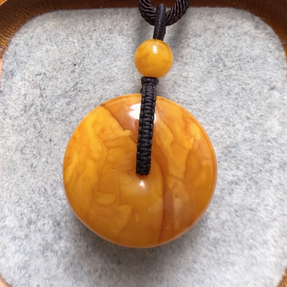 未镶嵌蜜蜡颈饰蜜蜡
