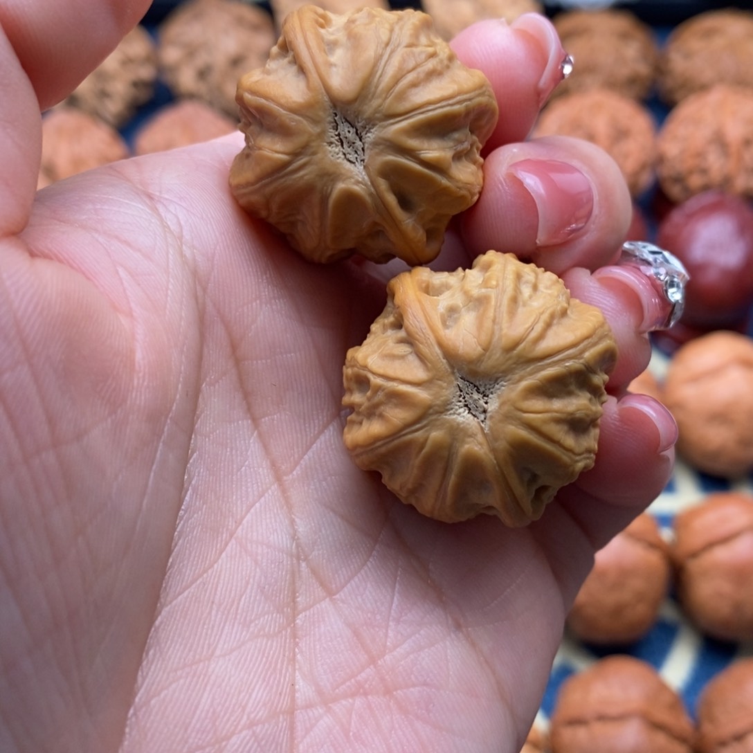 文玩核桃把件精品小手捻