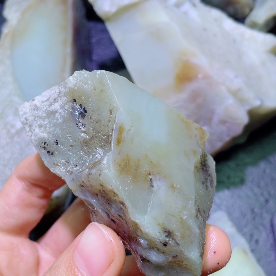 和田玉未镶嵌珠宝半成品