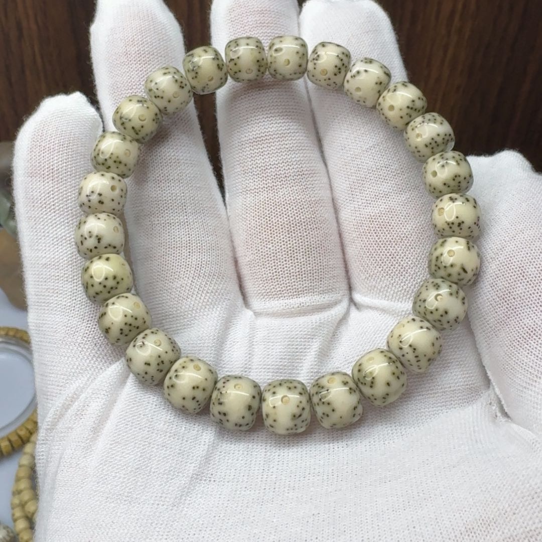 星月菩提吊坠同枝月留白