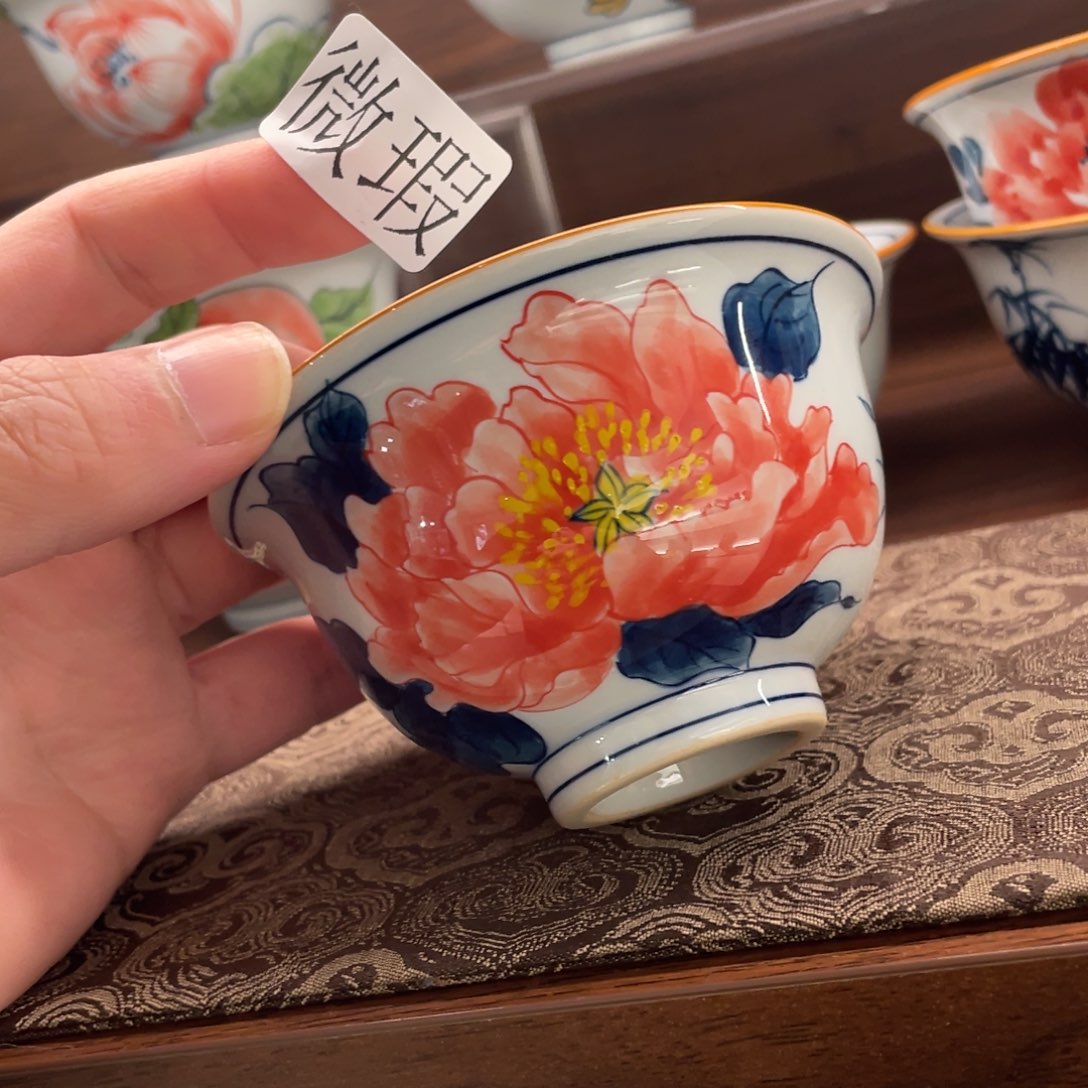 釉下手绘茶具微瑕