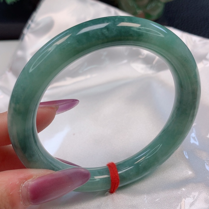 翡翠手镯（圆镯）未镶嵌