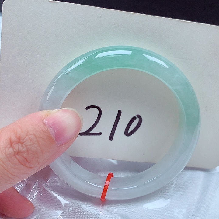 翡翠未镶嵌手镯翡翠