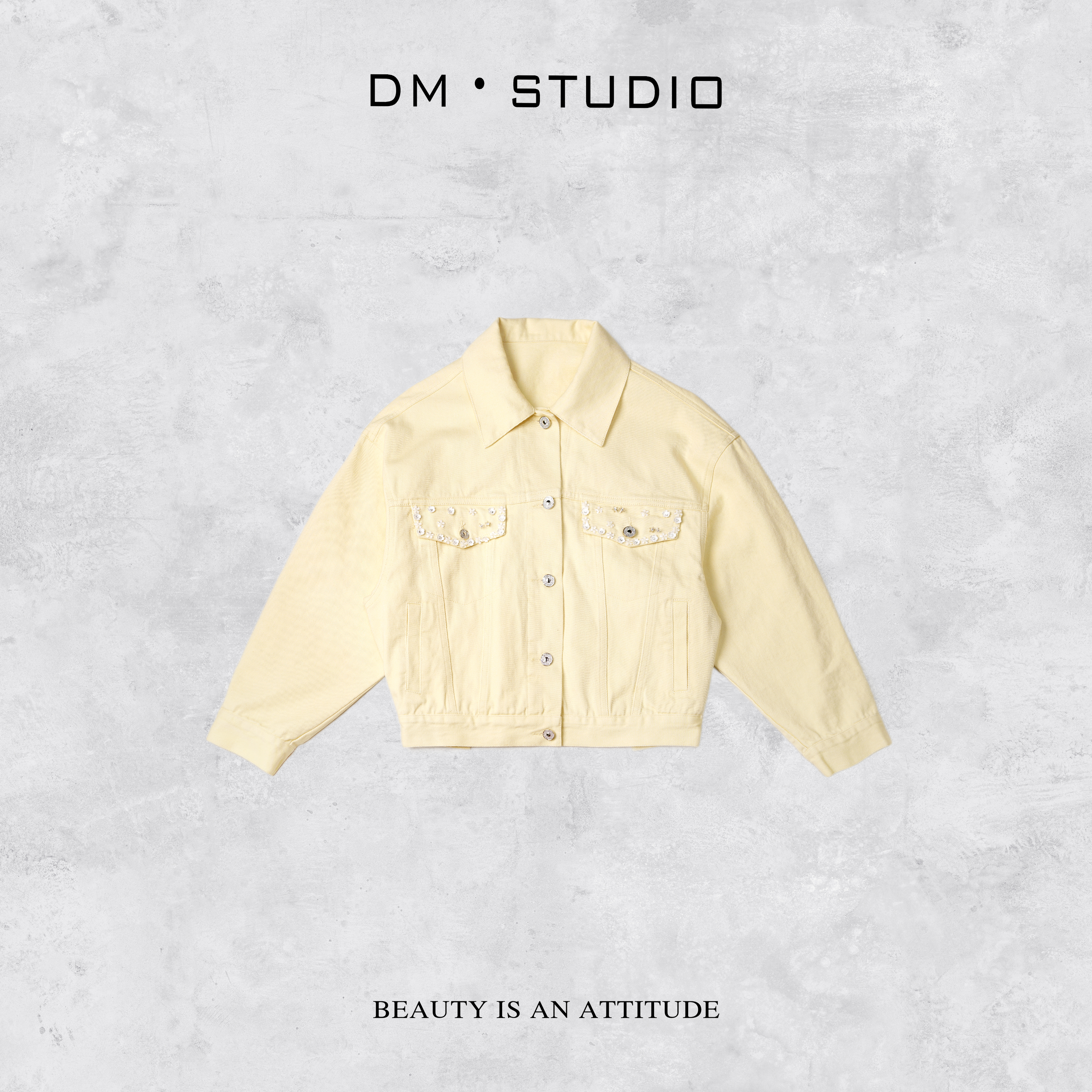 -DM•STUDIO/百搭显瘦气质高级感剪裁翻领长袖排扣外套（81566）