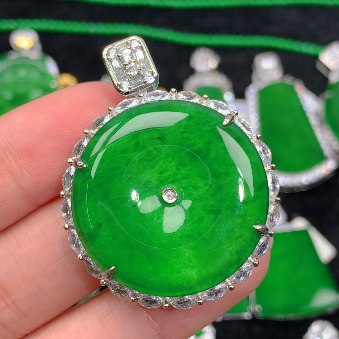 翡翠吊坠(不含链)未镶嵌