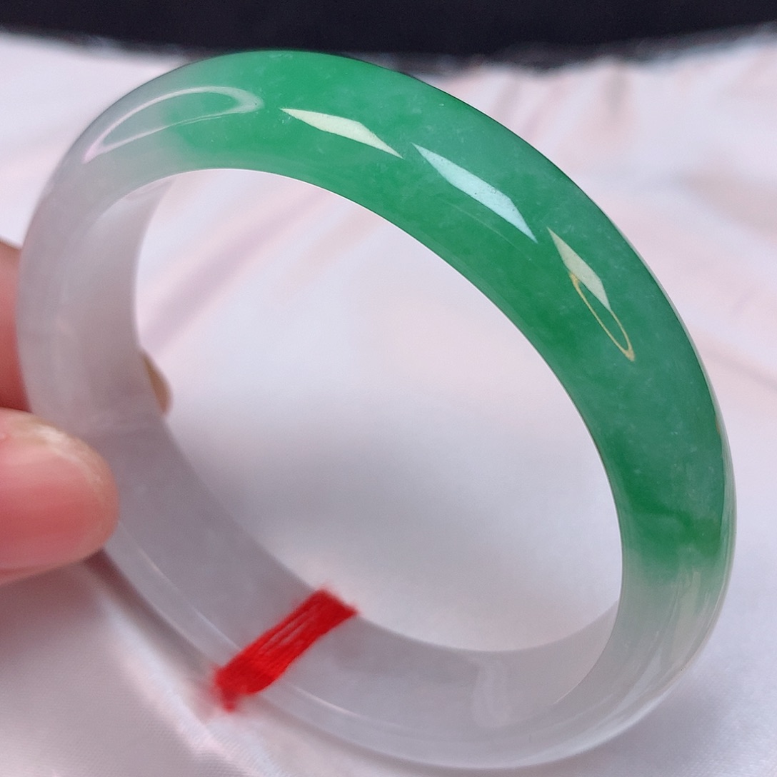 翡翠手镯（贵妃镯）未镶嵌53+