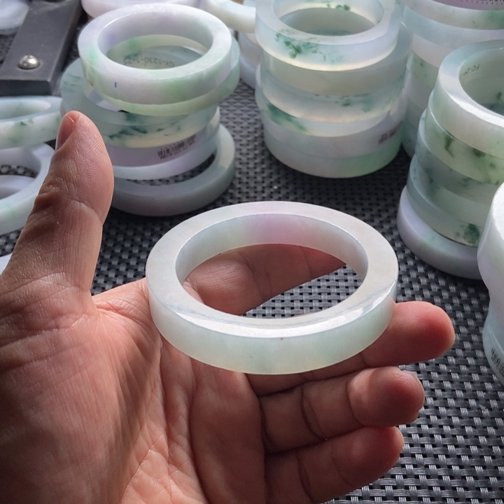 简***定制翡翠未镶嵌翡翠手镯