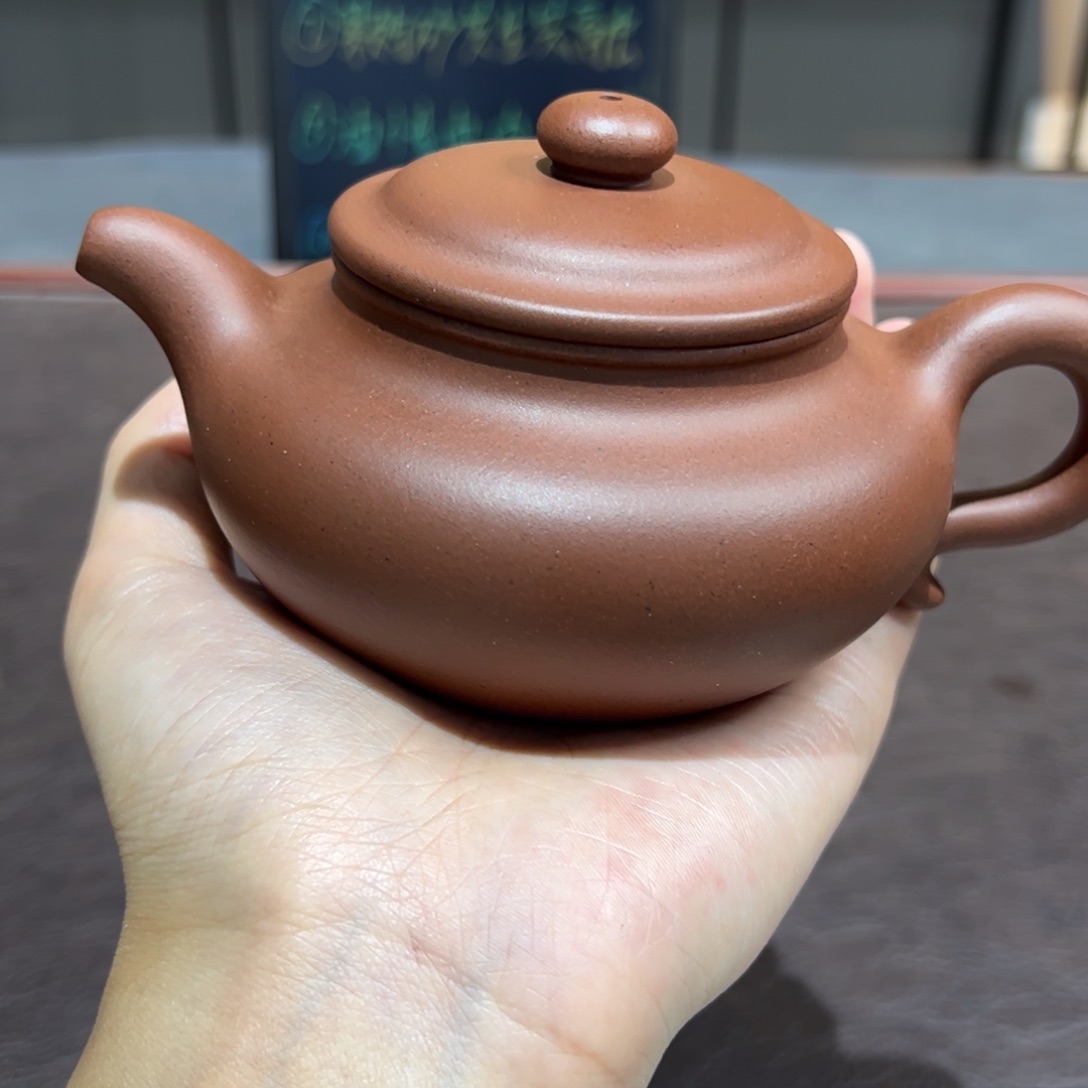 青*宜兴紫砂壶泡茶喝