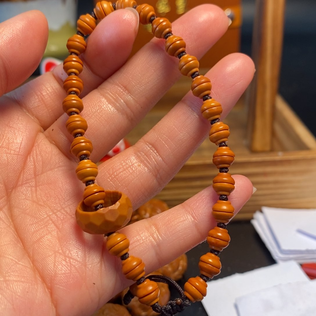 橄榄核手串/手链金饭碗