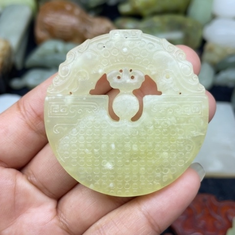 蛇纹石玉未镶嵌颈饰105